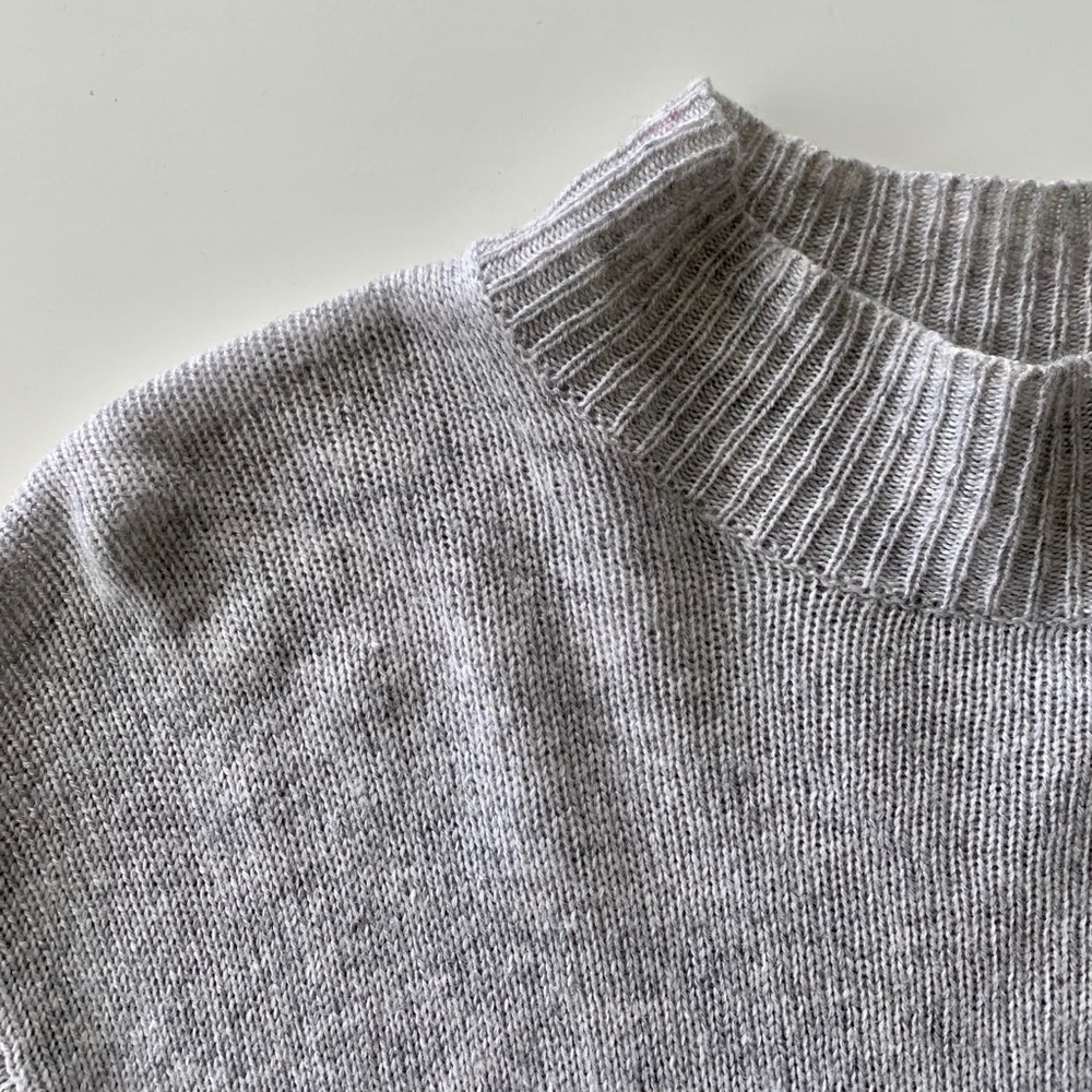Brandy Melville light grey turtleneck sweater - Picture 3 of 3